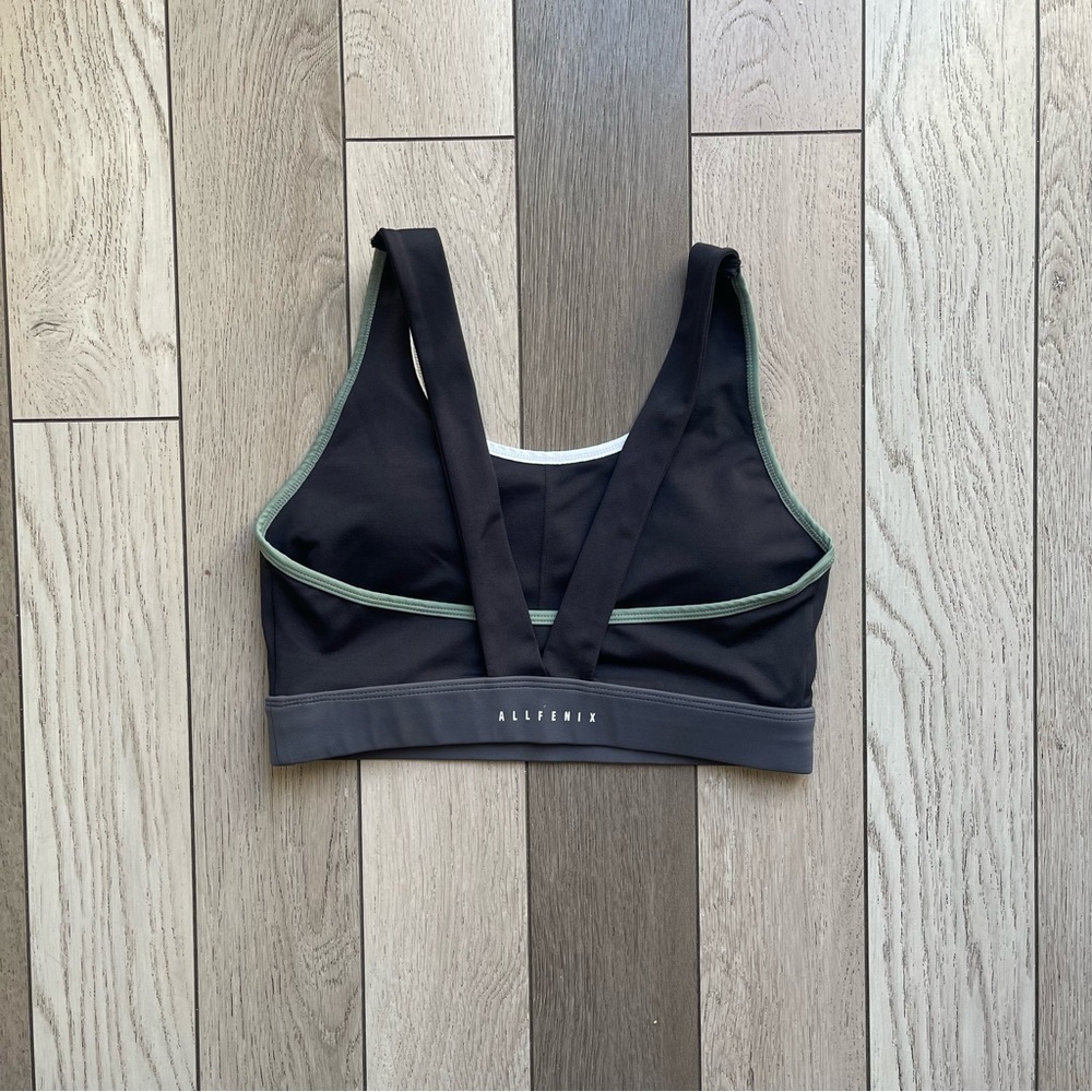 Allfenix Women's Black Sports Bra